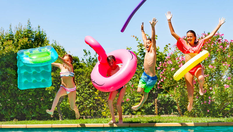 How to Throw THE best Summer Pool Party